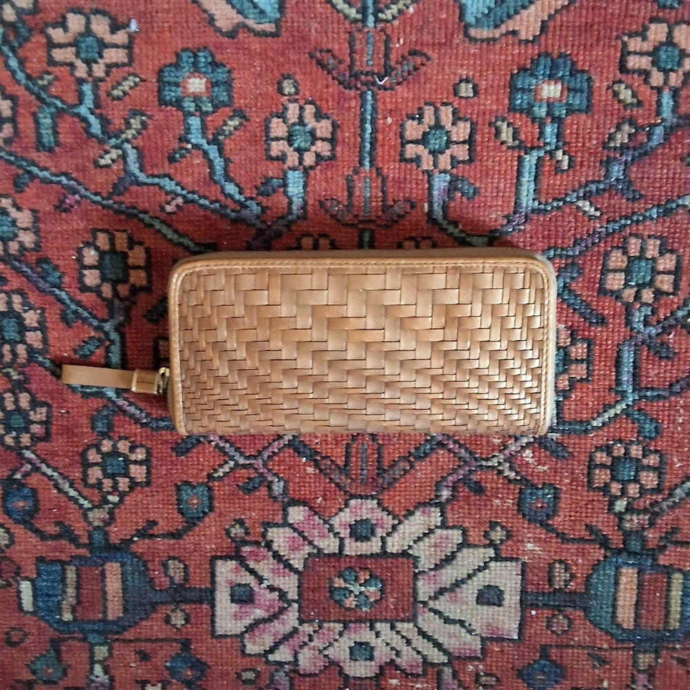 RARE Cole Haan Genevieve Weave Zippered Wallet. Antique Gold/Light Copper
